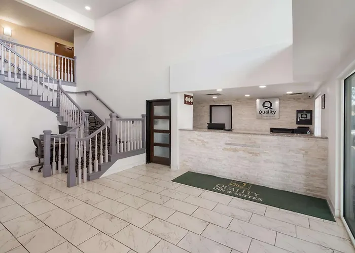Quality Inn & Suites Salt Lake City Airport West